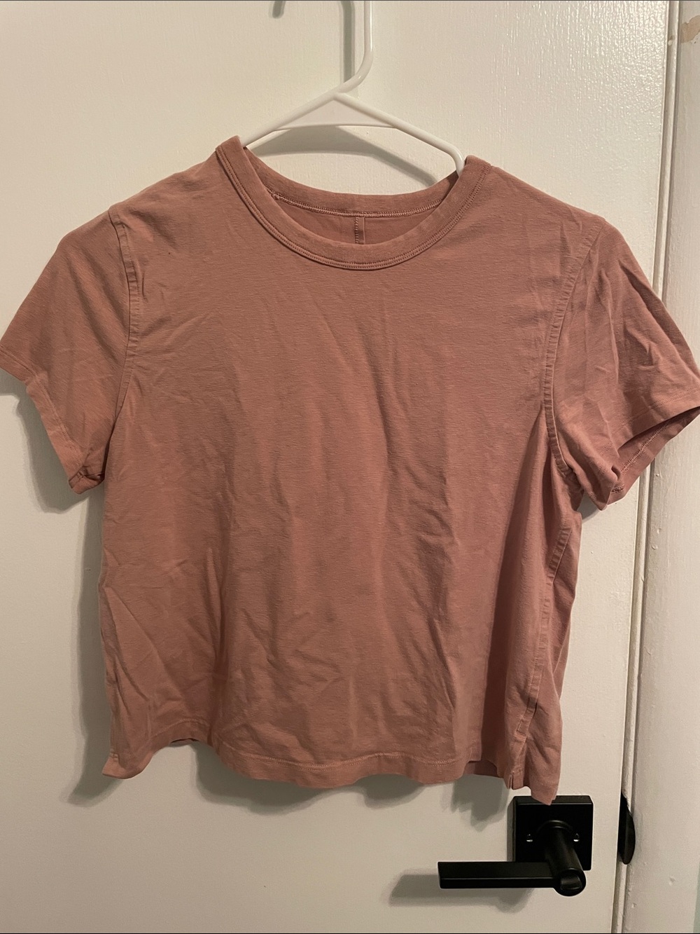Lululemon Blush Pink Short Sleeve Cropped Tee size 4